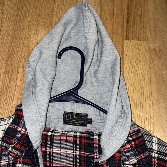 Hooded flannel size medium - Picture 4 of 5